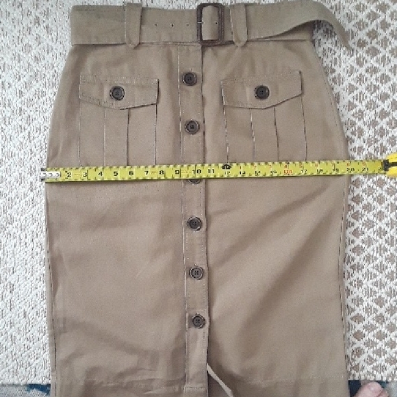 Chic Tan Button-Down Pencil Skirt, Size 6 Cotton & Linen - Picture 7 of 10